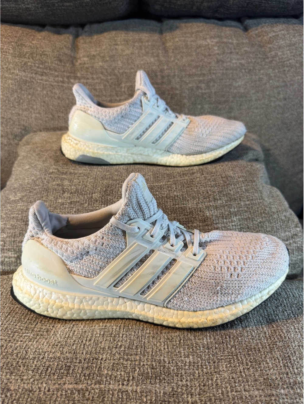 Adidas Ultraboost 4.0 Triple White Womens Running Shoes Size 9 BB6308